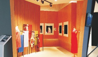 Company   History-LIGHTHOUSE LIGHTING FROM ITALY-2002